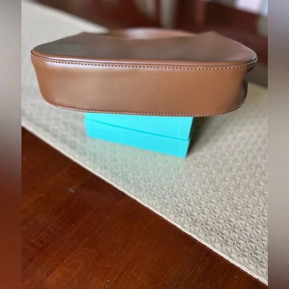 Shoulder Bag Tan - Picture 4 of 5